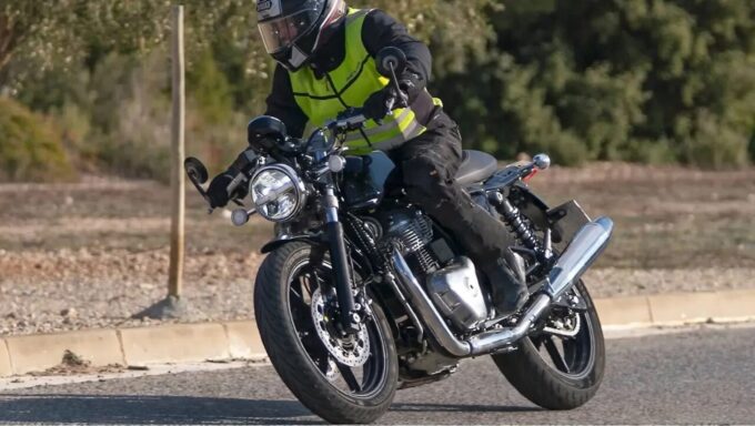 2026 Royal Enfield Continental GT 750 (3)